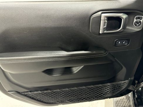 Used 2020 Jeep Wrangler Unlimited Sahara w/ Uconnect 4C Nav & Sound Group image 16