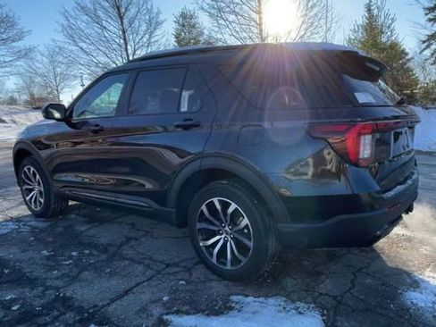 New 2026 Ford Explorer ST-Line image 4