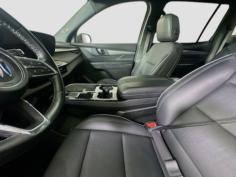 Used 2025 Buick Enclave Preferred FWD image 13