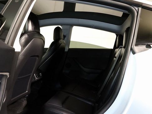 Used 2022 Tesla Model Y Performance image 14