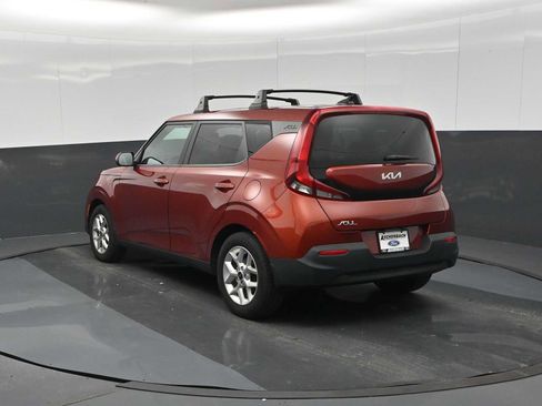 Used 2022 Kia Soul LX w/ Technology Package FWD image 6