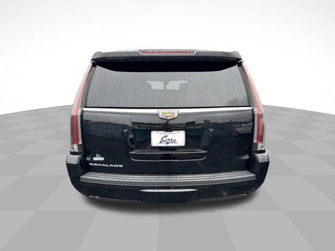 Certified 2017 Cadillac Escalade ESV Premium Luxury RWD image 8