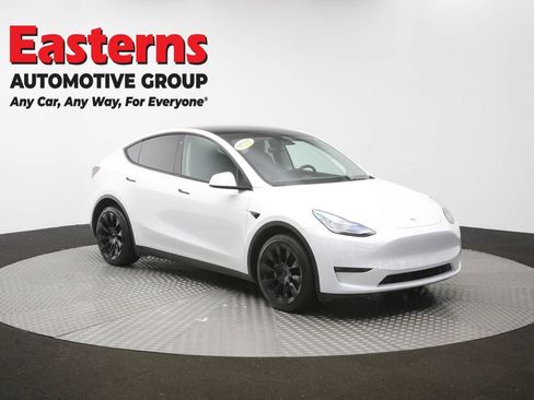 Used 2022 Tesla Model Y Long Range AWD/4WD image 43