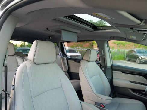 Used 2023 Honda Odyssey Elite image 39