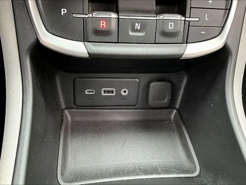 Used 2023 GMC Terrain SLE w/ Driver Convenience Package image 16