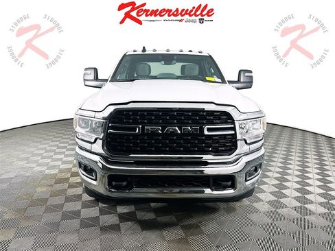Used 2024 RAM 3500 Big Horn image 2