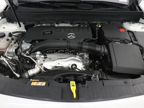 Certified 2022 Mercedes-Benz GLB 250 image 27