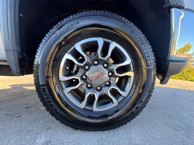Used 2021 GMC Sierra 2500 SLT w/ SLT Premium Package AWD/4WD image 37