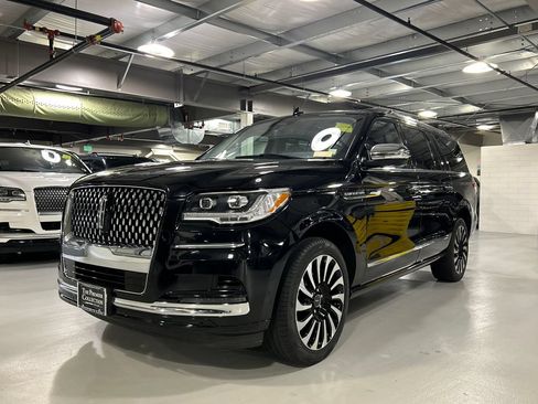 Used 2022 Lincoln Navigator L Black Label AWD/4WD image 5