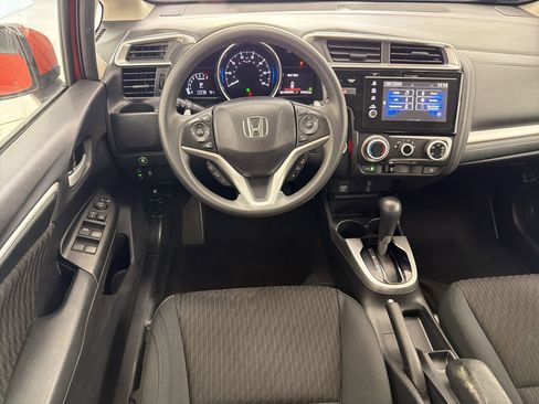 Used 2019 Honda Fit EX image 4