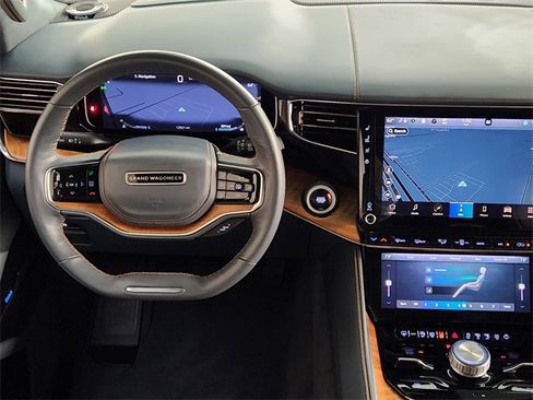 Used 2024 Jeep Grand Wagoneer Series III image 27