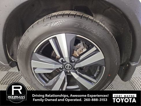 Used 2021 Nissan Rogue Platinum AWD/4WD image 11