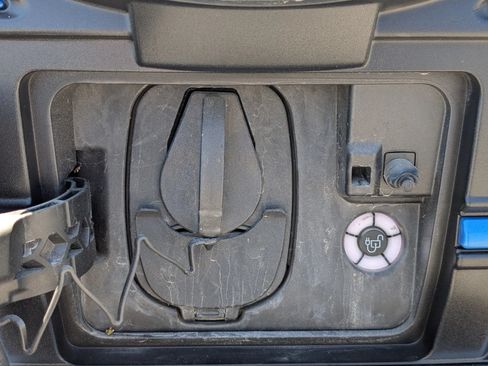 Used 2023 Ford E-Transit Medium Roof RWD image 4