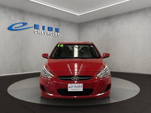 Used 2016 Hyundai Accent SE w/ Option Group 02 FWD image 7