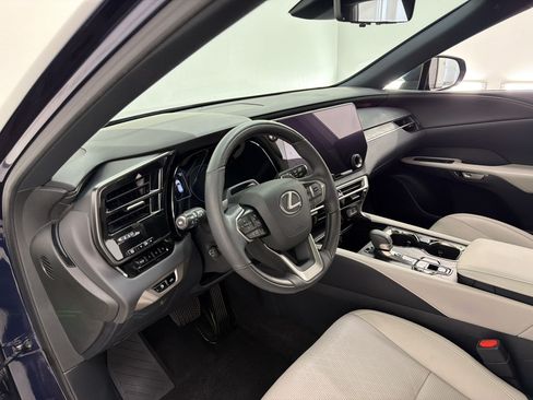 Certified 2023 Lexus RX 350 w/ Cold Area Package AWD/4WD image 4