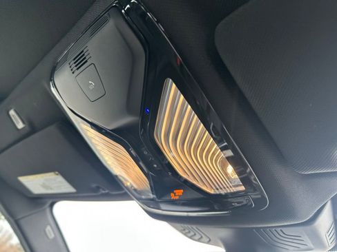 Used 2018 BMW 530e xDrive image 29