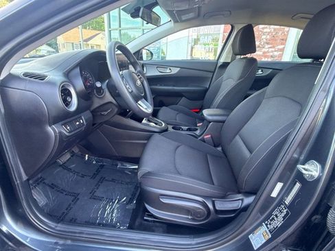 Used 2019 Kia Forte LXS FWD image 11