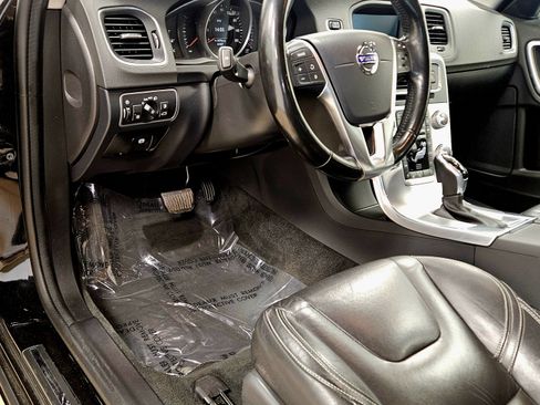 Used 2018 Volvo S60 T5 Dynamic w/ Protection Package image 36