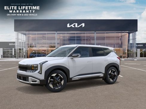 New 2027 Kia Seltos S FWD image 4