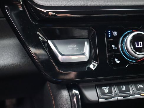 Used 2024 GMC Sierra 2500 AT4 w/ AT4 Premium Plus Package image 25