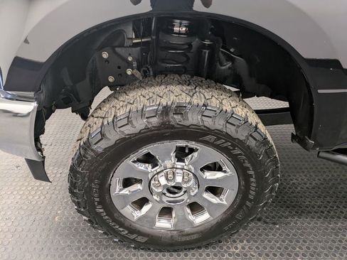 Used 2019 Ford F350 Lariat w/ Lariat Ultimate Package image 6