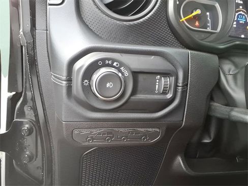 Used 2024 Jeep Wrangler Unlimited Rubicon image 13