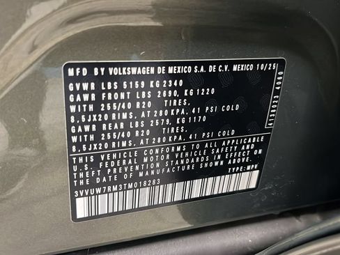 Used 2026 Volkswagen Tiguan SEL R-Line AWD/4WD image 29