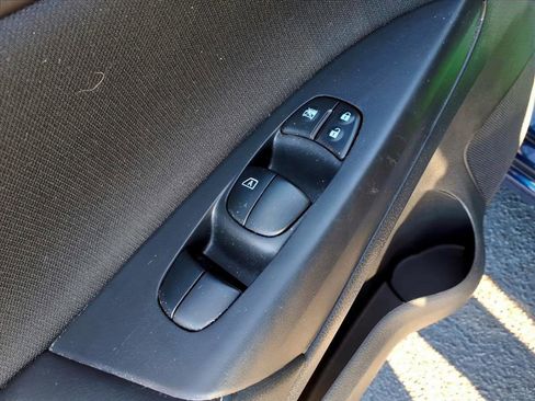 Used 2017 Nissan Sentra S image 13