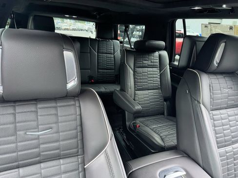 Used 2024 Cadillac Escalade ESV V w/ LPO, Floor Liner Package AWD/4WD image 33