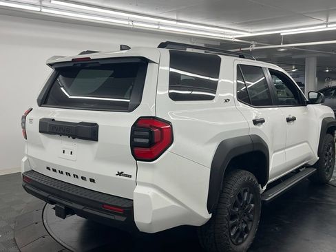 Used 2026 Toyota 4Runner SR5 AWD/4WD image 6
