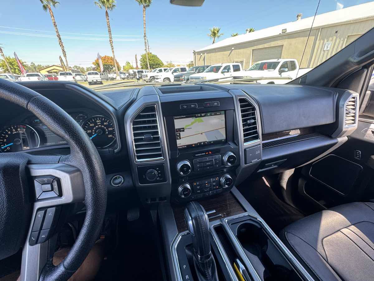 Used 2015 Ford F150 Platinum w/ Equipment Group 701A Luxury AWD/4WD image 27