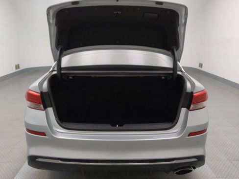 Used 2020 Kia Optima LX image 29