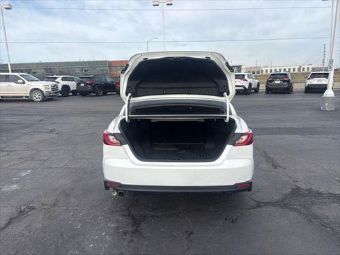 Certified 2025 Toyota Camry SE image 10