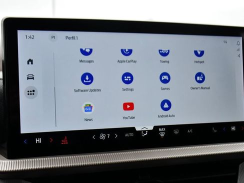 Used 2025 Ford Explorer Active image 34