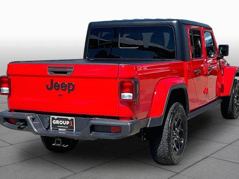 Used 2022 Jeep Gladiator Sport AWD/4WD image 13