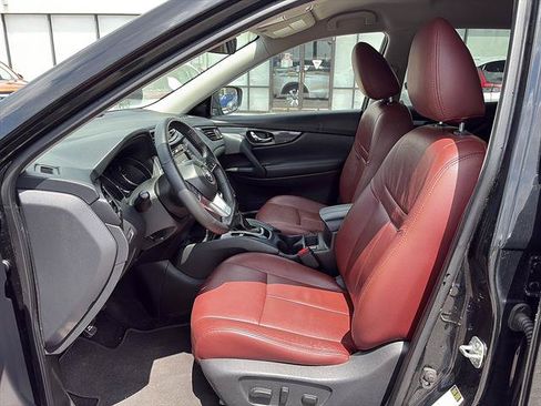 Used 2020 Nissan Rogue SV AWD/4WD image 15
