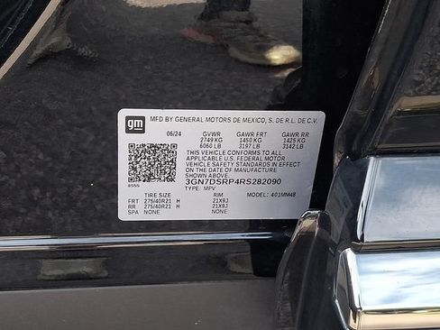 Used 2024 Chevrolet Equinox EV RS w/ LPO, Active Package FWD image 30