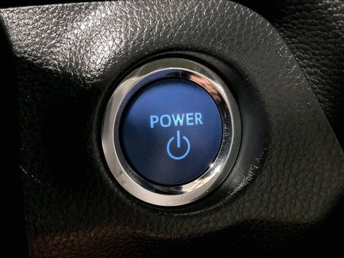 Used 2021 Toyota RAV4 XLE Premium AWD/4WD image 36