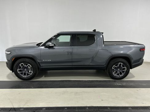 Used 2024 Rivian R1T Adventure AWD/4WD image 2
