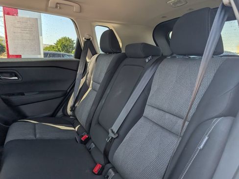 Used 2026 Nissan Rogue SV FWD image 9