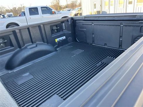 Used 2022 Ford F150 Lariat image 10