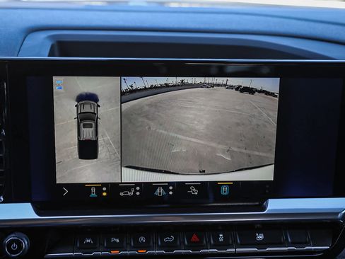 Used 2022 Chevrolet Silverado 1500 LTZ image 23