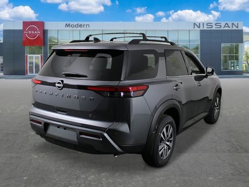 New 2026 Nissan Pathfinder SL FWD image 5