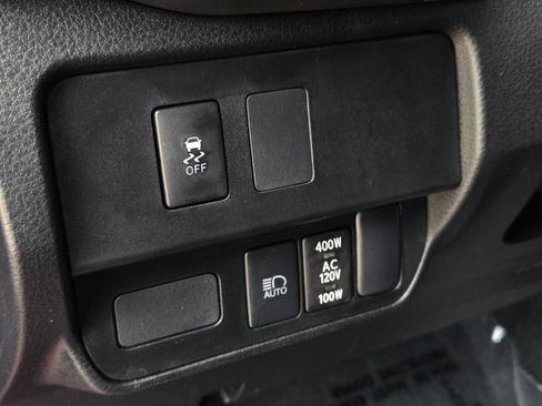 Used 2023 Toyota Tacoma TRD Off-Road AWD/4WD image 19