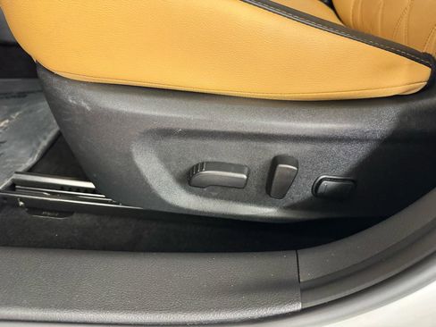 Used 2023 Nissan Sentra SV w/ SV Premium Package image 13