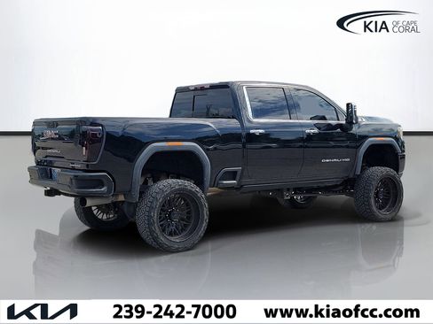 Used 2021 GMC Sierra 2500 Denali w/ Denali Ultimate Package AWD/4WD image 4