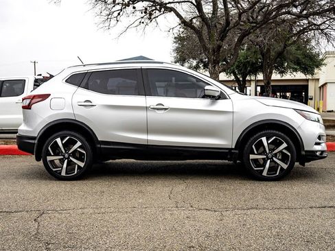 Used 2020 Nissan Rogue Sport SL w/ Premium Package image 4