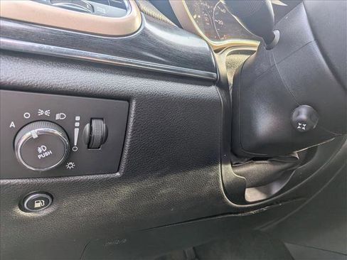 Used 2016 Jeep Grand Cherokee Limited 75th Anniversary image 16