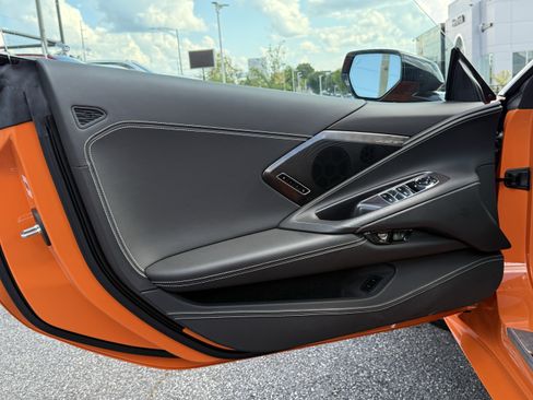 Used 2023 Chevrolet Corvette Stingray Premium Conv w/ Z51 Performance Package RWD image 13