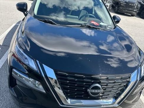 Used 2023 Nissan Rogue SV FWD image 5